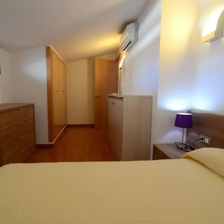 Gracia - Apartment